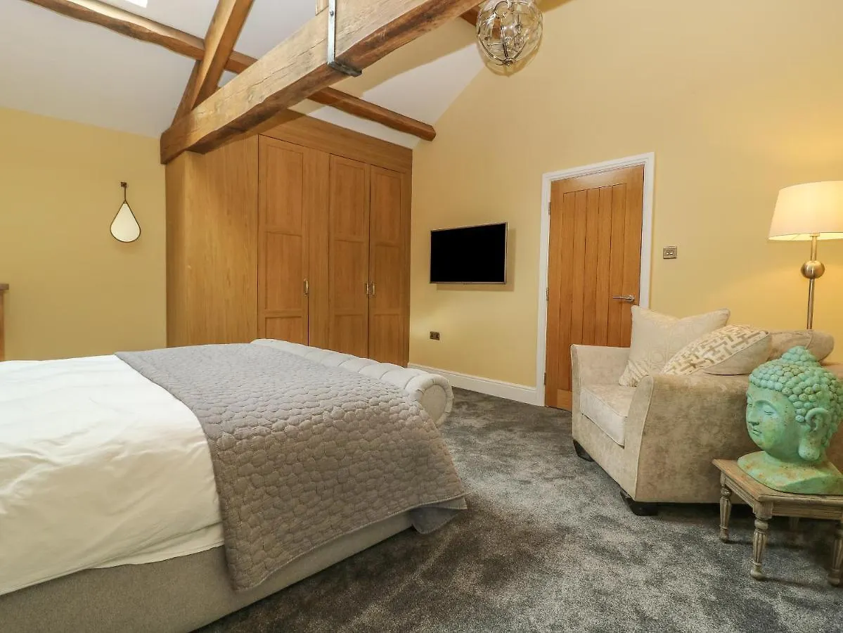 Snave Barn Villa Skipton
